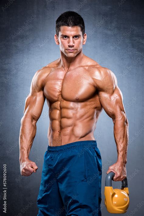 688,700+ Muscular Man Stock Photos, Pictures & Royalty